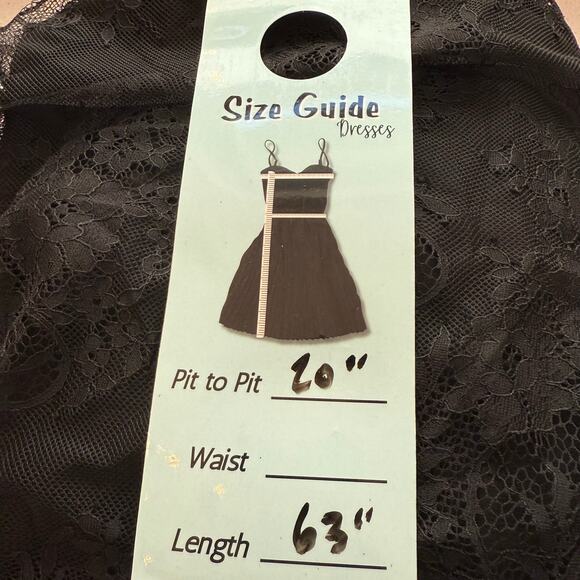 Alexis Umbria Lace Dress - Picture 10 of 10